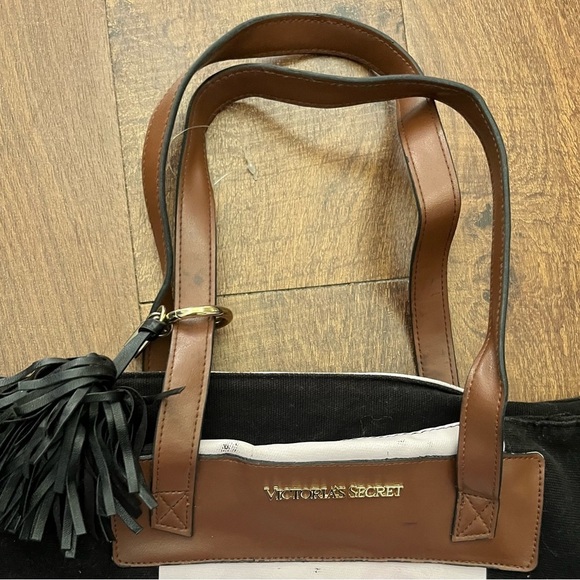 Victoria’s Secret weekender bag tote - Picture 4 of 13